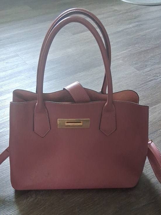 Aldo Handbags - Aldo Rose Pink Structured Tote with Gold Accent